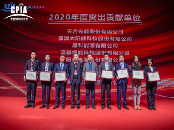 全體看過來！謝謝，謝謝！謝謝~